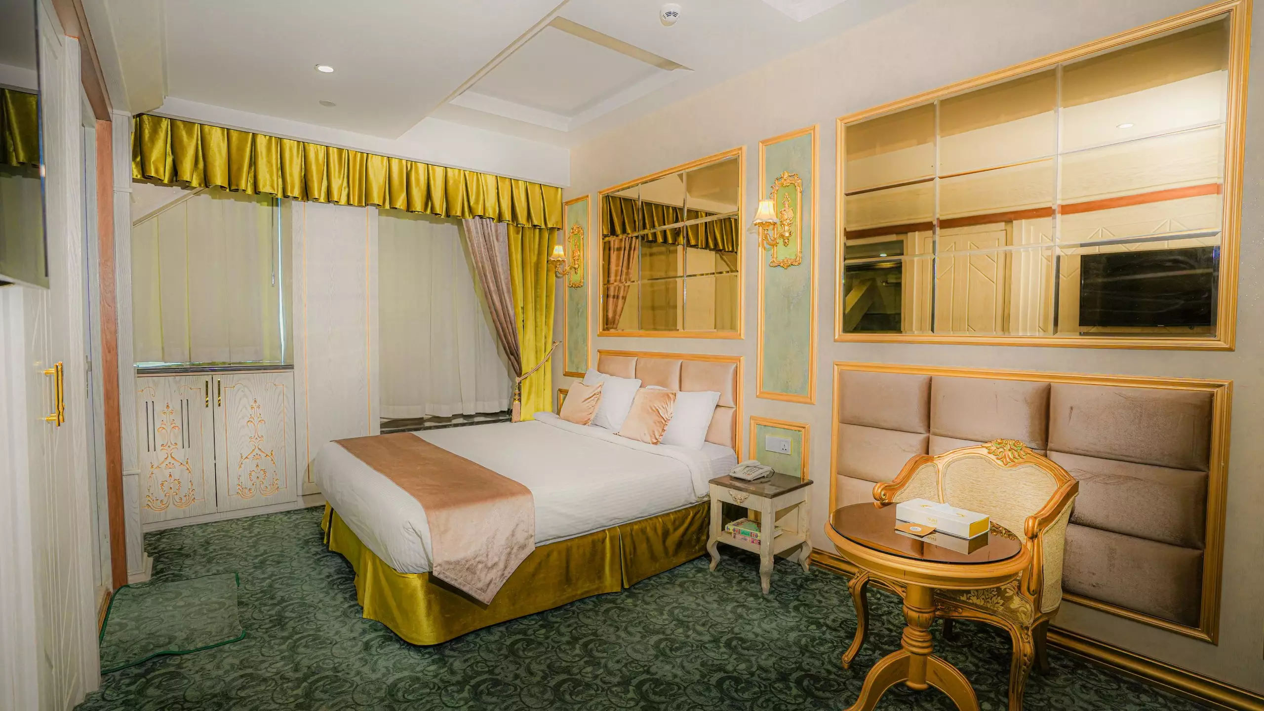 Alibaba https://cdn.alibaba.ir/ostorage/hotel-accommodation-images/68a5a06ea1e6f83605b7df37_رضوان (دبل) رز پلاس و سوئیت آفیس رویال.webp